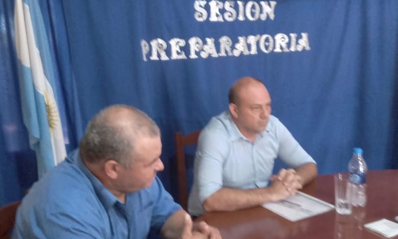 Nuevo liderazgo en la sesión preparatoria del Concejo Deliberante de Laguna Naineck 1