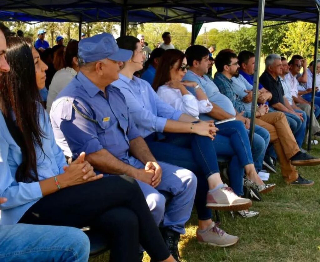 Impulso a la producción local: entrega de semillas para la campaña 2025/26 en Laguna Blanca 2